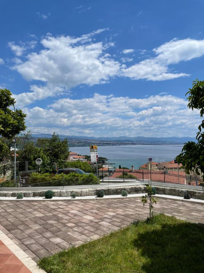 Apartman Gabrijela Lägenhet Opatija Exteriör bild